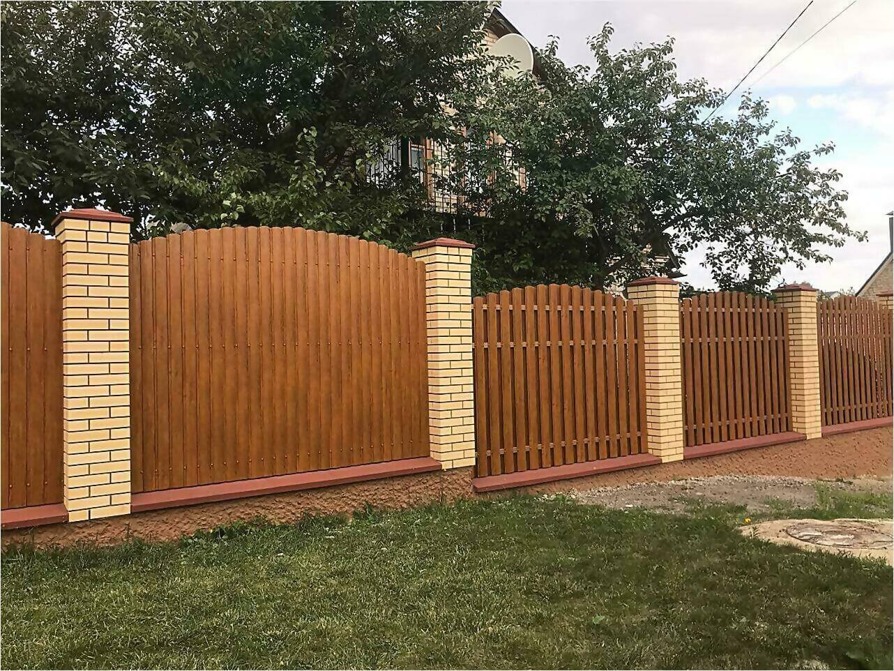 забор из штакетника 80м орех фото4 в Реутове