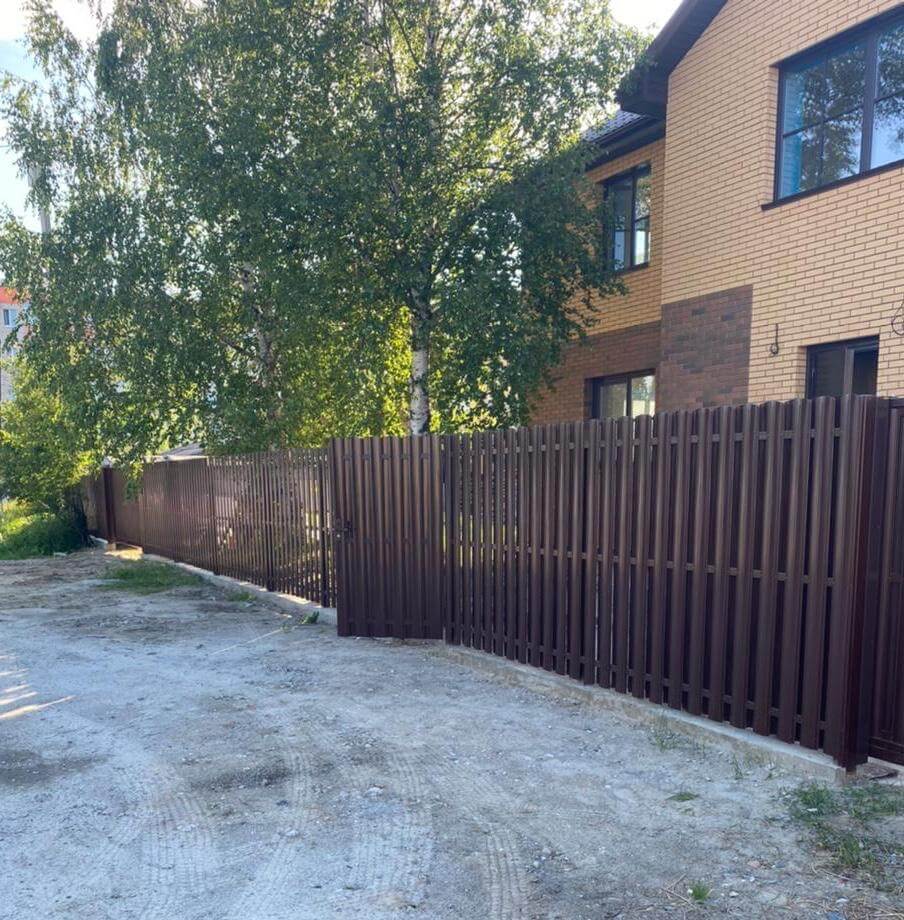 забор из штакетника шоколад фото1 в Реутове