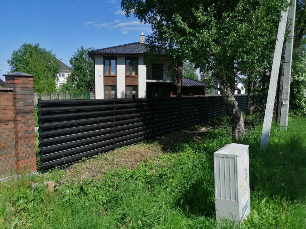 забор из штакетника Черный Стальной Бархат фото3 в Реутове