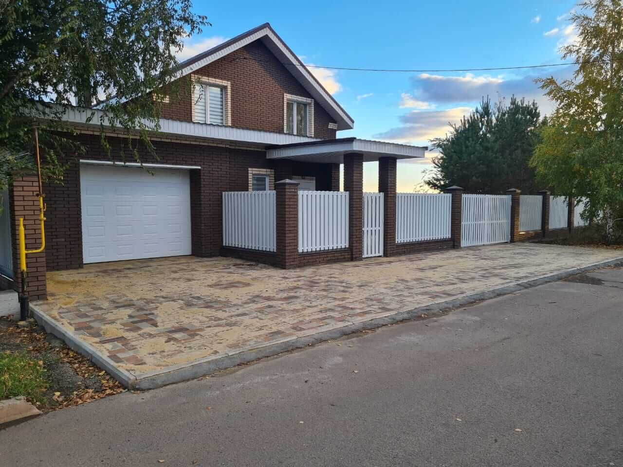 Забор из полукруглого штакетника 33м RAL9003 Белый фото 3 в Реутове