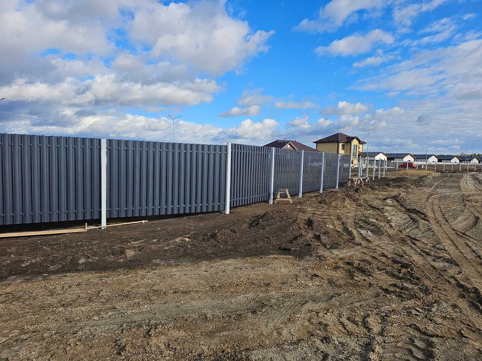 Забор из евроштакетника 234м RAL7024/7024 Серый Графит двусторонний фото 7 в Реутове
