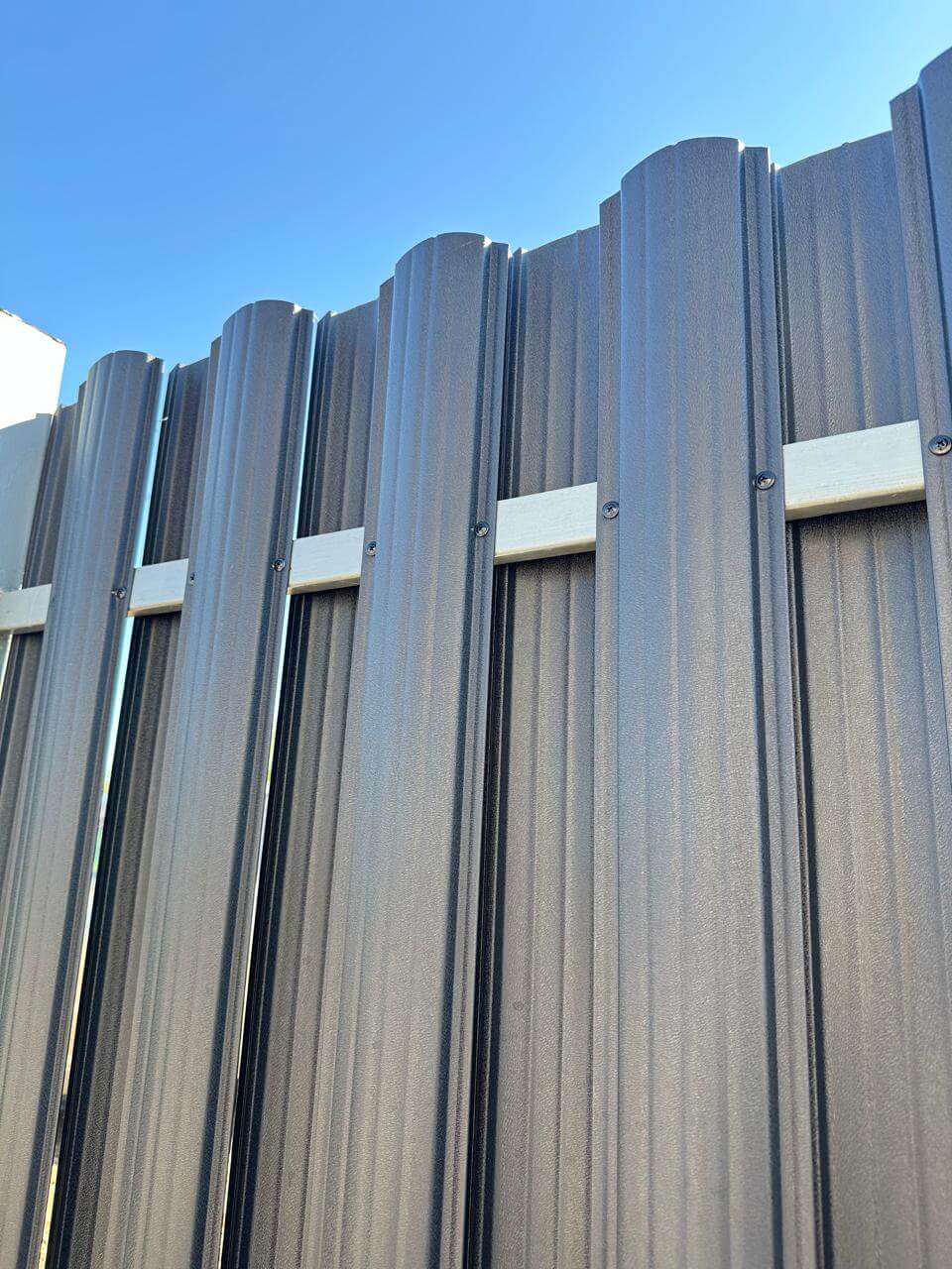 Забор из евроштакетника 34м RAL9005/9005 Черный МАТТЕ двусторонний фото 3 в Реутове