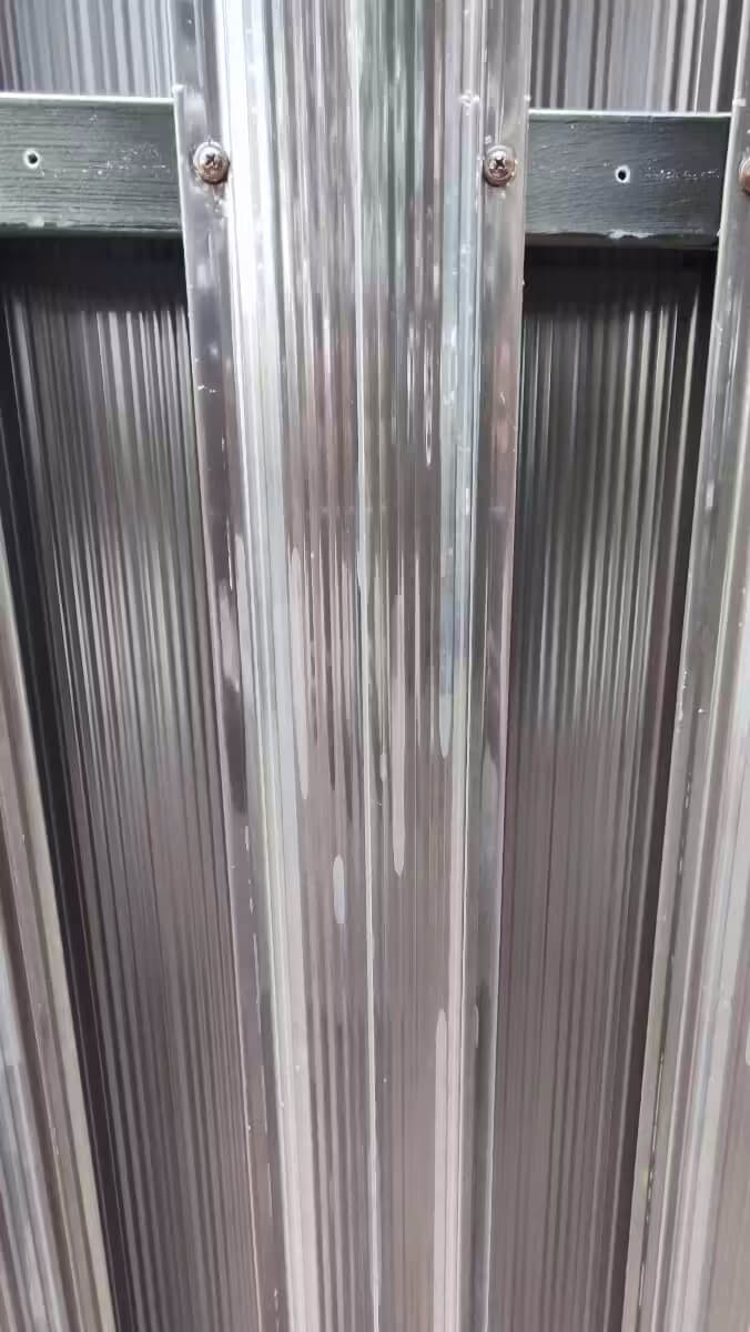 Забор из евроштакетника 22м RAL8019/8019 Темный Шоколад двусторонний фото 3 в Реутове