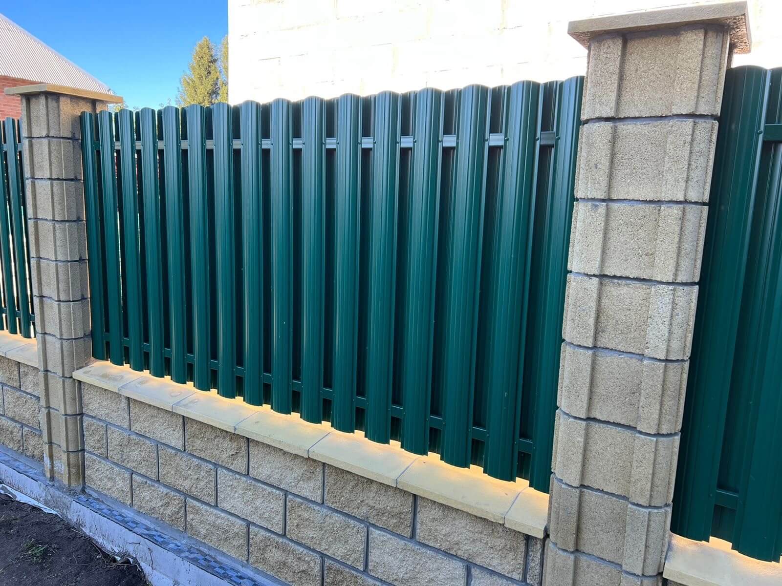 Забор из евроштакетника 22м RAL6005/6005 Зеленый Мох двусторонний фото 6 в Реутове