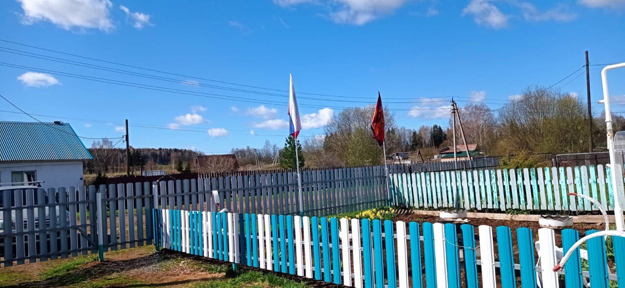 Забор из евроштакетника 16м RAL5021 Морская Волна, RAL9003 Белый фото 3 в Реутове
