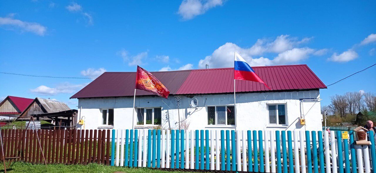 Забор из евроштакетника 16м RAL5021 Морская Волна, RAL9003 Белый в Реутове