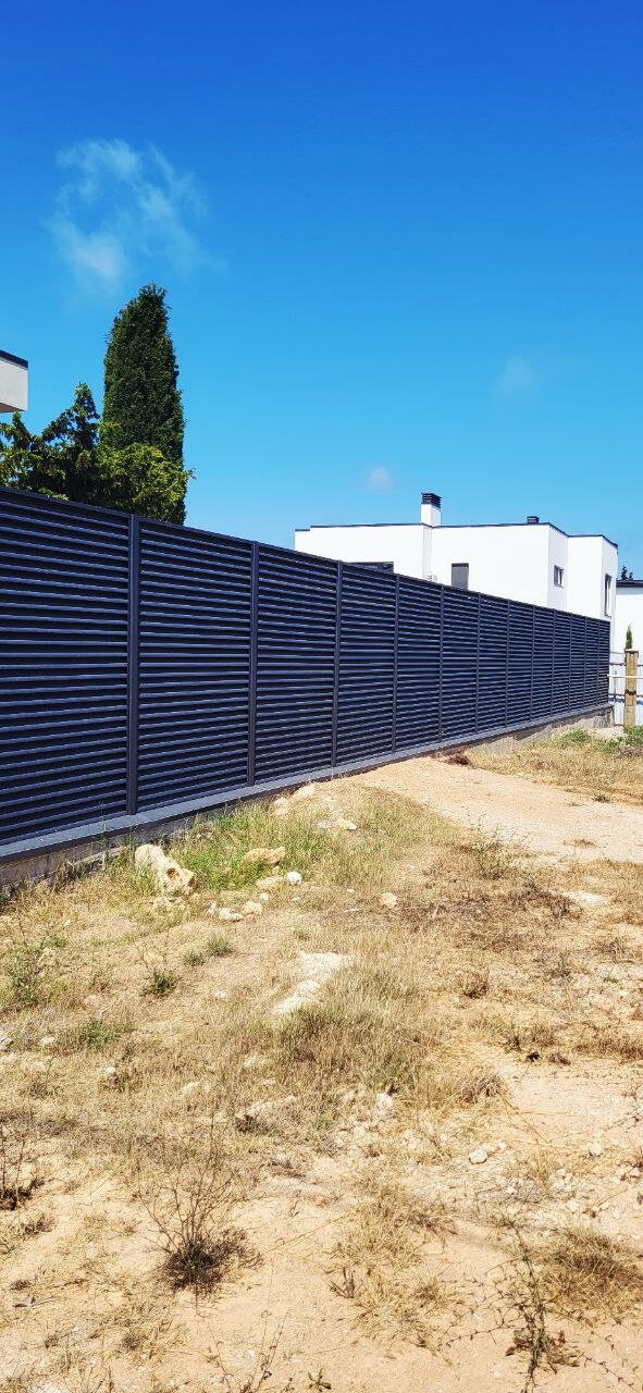 Забор-жалюзи 65м RAL7024/7024 Серый Графит МАТТЕ двусторонний фото 6 в Реутове